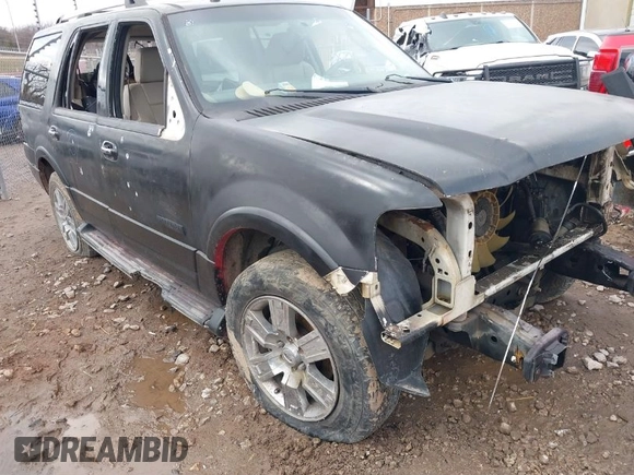 2007 Ford Expedition Limited with VIN 1FMFU19527LA68131, listed as a IAAI auction lot 41526756 with 1 mi miles. Bid and sale history available at carsss.com. Image 1.