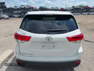 2019 Toyota Highlander LE z VIN 5TDZARFH0KS060236, wystawiony jako IAAI lot #42201282 z przebiegiem 66 647 mil mil oraz . Historia ofert i sprzedaży dostępna na DreamBid. Obrazek 15.