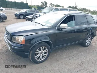 2013 Volvo XC90 Premier Plus with VIN YV4952CZ6D1657803, listed as a IAAI auction lot 40479985 with 211,326 mi miles. Bid and sale history available at carsss.com. Image 18.