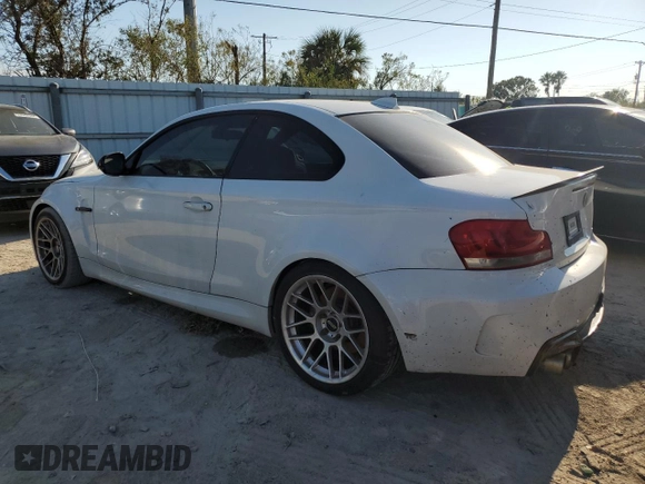 2013 BMW 1 Series 135i z VIN WBAUC9C54DVY60302, wystawiony jako Copart lot #75686944 z przebiegiem Nie podano mil oraz Nie do naprawy • Non repairable. Historia ofert i sprzedaży dostępna na DreamBid. Obrazek 2.