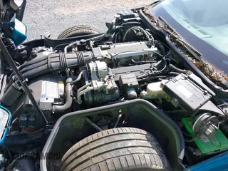 1993 Chevrolet Corvette z VIN 1G1YY33P4P5115339, wystawiony jako IAAI lot #42282352 z przebiegiem 90 578 mil mil oraz . Historia ofert i sprzedaży dostępna na DreamBid. Obrazek 10.