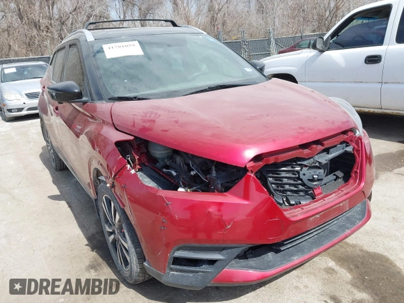 2019 Nissan Kicks SR with VIN 3N1CP5CUXKL492775, listed as a IAAI auction lot 41781059 with 152,745 mi miles. Bid and sale history available at carsss.com. Image 6.