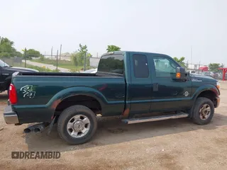 2011 Ford F-250 XL z VIN 1FT7X2BT5BEC44942, wystawiony jako IAAI lot #42383561 z przebiegiem 112 146 mil mil oraz . Historia ofert i sprzedaży dostępna na DreamBid. Obrazek 13.