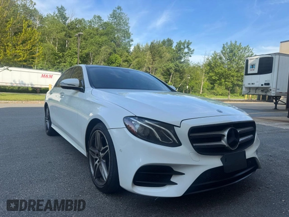 2019 Mercedes-Benz E 300 z VIN WDDZF4KB0KA608079, wystawiony jako Copart lot #59808375 z przebiegiem 60 639 mil mil oraz Czysty tytuł • Clean title. Historia ofert i sprzedaży dostępna na DreamBid. Obrazek 1.