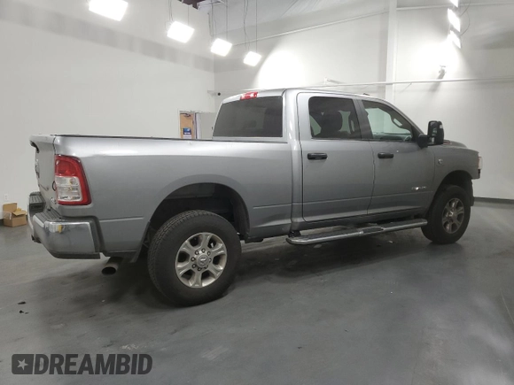 2024 Ram 2500 Big Horn с VIN 3C6UR5DL2RG266547, выставлен на аукционе Copart как лот 59806585 с пробегом 47 838 миль миль и Чистый • Clean title. История ставок и продаж доступна на DreamBid. Изображение 3.