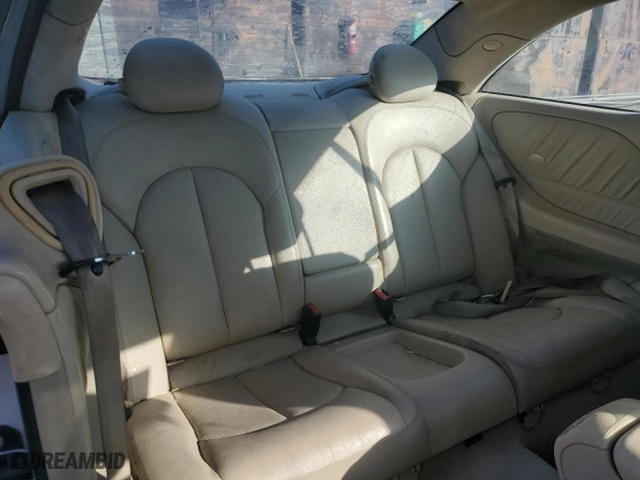 2005 Mercedes-Benz CLK-Class 5.0L with VIN WDBTJ75J95F147182, listed as a Copart auction lot 89086525 with 194,343 mi miles and Clean Title. Bid and sale history available at carsss.com. Image 10.