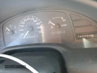 1996 Chevrolet Cavalier z VIN 1G1JC5243T7214994, wystawiony jako Copart lot #52230744 z przebiegiem 195 283 mil mil oraz Nie do naprawy • Non repairable. Historia ofert i sprzedaży dostępna na DreamBid. Obrazek 9.