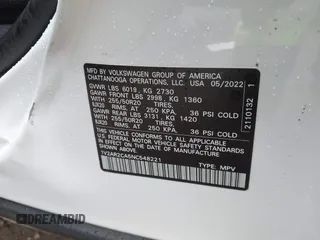 2022 Volkswagen Atlas 3.6L V6 SEL R-Line with VIN 1V2AR2CA5NC548221, listed as a IAAI auction lot 41781601 with 36,922 mi miles. Bid and sale history available at carsss.com. Image 9.