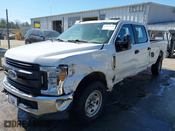 2019 Ford Super Duty F-250 SRW XL with VIN 1FT7W2A65KEF95185, listed as a IAAI auction lot 41615970 with 68,278 mi miles. Bid and sale history available at carsss.com. Image 17.