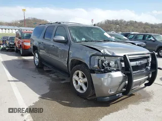 2007 Chevrolet Suburban LT с VIN 1GNFK163X7J237585, выставлен на аукционе IAAI как лот 41802337 с пробегом 225 449 миль миль и . История ставок и продаж доступна на DreamBid. Изображение 1.