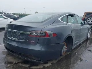 2020 Tesla Model S Long Range с VIN 5YJSA1E21LF413251, выставлен на аукционе IAAI как лот 42350131 с пробегом 16 427 миль миль и . История ставок и продаж доступна на DreamBid. Изображение 4.