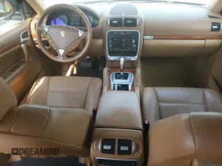 2009 Porsche Cayenne z VIN WP1AA29P99LA09934, wystawiony jako Copart lot #55247505 z przebiegiem 154 322 mil mil oraz Szkoda całkowita • Salvage title. Historia ofert i sprzedaży dostępna na DreamBid. Obrazek 8.