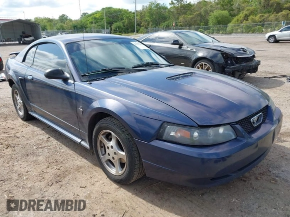 2002 Ford Mustang Standard with VIN 1FAFP40452F150630, listed as a IAAI auction lot 41987802 with 236,866 mi miles. Bid and sale history available at carsss.com. Image 1.