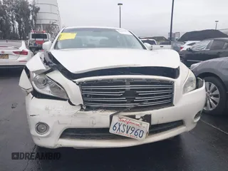 2013 Infiniti M with VIN JN1BY1AP2DM510953, listed as a IAAI auction lot 42157597 with 71,175 mi miles and . Bid and sale history available at DreamBid. Image 6.