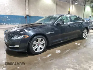 2017 Jaguar XJ with VIN SAJWJ2GDXH8W08618, listed as a Copart auction lot 44168345 with 76,782 mi miles and Clean Title. Bid and sale history available at carsss.com. Image 1.
