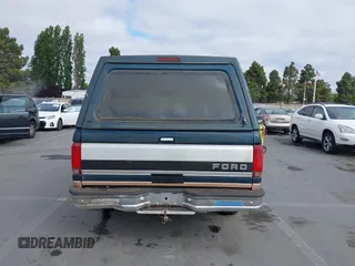 1995 Ford F-150 z VIN 1FTDF15Y5SNB63947, wystawiony jako IAAI lot #42217838 z przebiegiem 236 228 mil mil oraz . Historia ofert i sprzedaży dostępna na DreamBid. Obrazek 8.