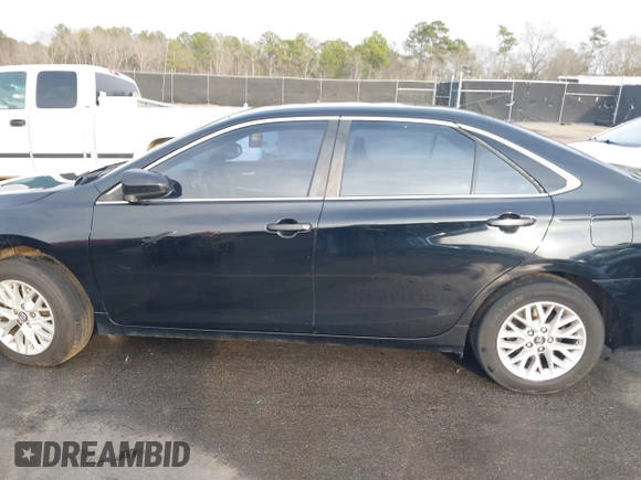 2017 Toyota Camry XLE z VIN 4T1BF1FK8HU343001, wystawiony jako IAAI lot #41487686 z przebiegiem 214 682 mil mil oraz . Historia ofert i sprzedaży dostępna na DreamBid. Obrazek 14.
