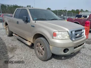2008 Ford F-150 XLT with VIN 1FTPX14VX8FB18653, listed as a IAAI auction lot 41671416 with 209,962 mi miles. Bid and sale history available at carsss.com. Image 1.