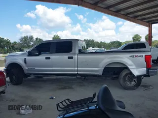2019 Ford F-250 XL z VIN 1FT7W2BT7KED13259, wystawiony jako IAAI lot #42543359 z przebiegiem 136 511 mil mil oraz . Historia ofert i sprzedaży dostępna na DreamBid. Obrazek 14.