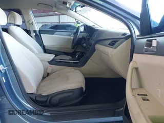 2017 Hyundai Sonata SE with VIN 5NPE24AF5HH488516, listed as a IAAI auction lot 41991400 with 183,514 mi miles. Bid and sale history available at carsss.com. Image 5.