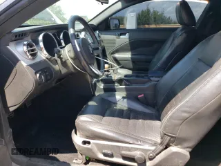 2005 Ford Mustang GT Deluxe z VIN 1ZVHT82H355259178, wystawiony jako Copart lot #55663555 z przebiegiem 194 211 mil mil oraz Szkoda całkowita • Salvage title. Historia ofert i sprzedaży dostępna na DreamBid. Obrazek 7.