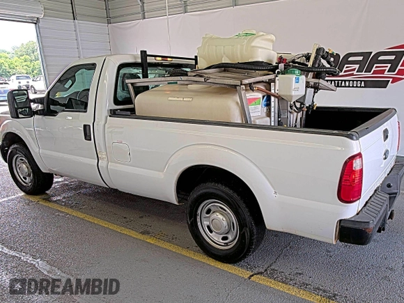 2014 Ford F-350 XL z VIN 1FTBF3A65EEB30118, wystawiony jako IAAI lot #42731343 z przebiegiem 114 298 mil mil oraz . Historia ofert i sprzedaży dostępna na DreamBid. Obrazek 7.