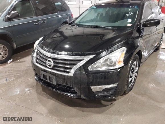 2015 Nissan Altima 2.5 with VIN 1N4AL3APXFN323224, listed as a IAAI auction lot 41703148 with 173,441 mi miles. Bid and sale history available at carsss.com. Image 6.
