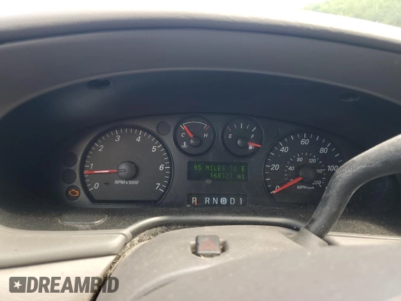 2005 Ford Taurus SE z VIN 1FAFP53U35A106807, wystawiony jako Copart lot #57023025 z przebiegiem 168 727 mil mil oraz Szkoda całkowita • Salvage title. Historia ofert i sprzedaży dostępna na DreamBid. Obrazek 9.