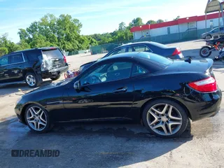 2014 Mercedes-Benz SLK 250 z VIN WDDPK4HAXEF083492, wystawiony jako IAAI lot #42289662 z przebiegiem 100 118 mil mil oraz . Historia ofert i sprzedaży dostępna na DreamBid. Obrazek 14.