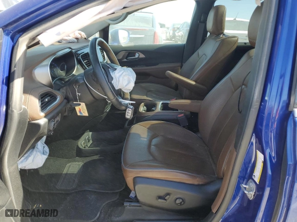 2018 Chrysler Pacifica Limited with VIN 2C4RC1GG0JR247758, listed as a Copart auction lot 47145515 with 40,675 mi miles and Salvage Title. Bid and sale history available at carsss.com. Image 7.