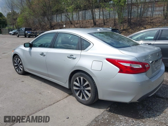 2017 Nissan Altima S z VIN 1N4AL3AP4HC288839, wystawiony jako IAAI lot #42162440 z przebiegiem 222 000 mil mil oraz . Historia ofert i sprzedaży dostępna na DreamBid. Obrazek 3.