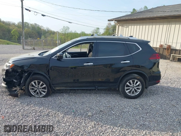 2020 Nissan Rogue SV z VIN JN8AT2MV4LW136313, wystawiony jako IAAI lot #42063856 z przebiegiem 36 298 mil mil oraz . Historia ofert i sprzedaży dostępna na DreamBid. Obrazek 14.
