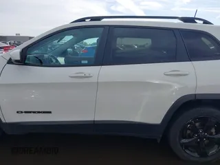 2019 Jeep Cherokee Latitude Plus с VIN 1C4PJLLB7KD479071, выставлен на аукционе IAAI как лот 41799168 с пробегом 102 665 миль миль и . История ставок и продаж доступна на DreamBid. Изображение 14.