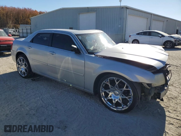 2006 Chrysler 300 with VIN 2C3KA43R36H418410, listed as a Copart auction lot 82543184 with 0 mi miles and Salvage Title. Bid and sale history available at carsss.com. Image 4.