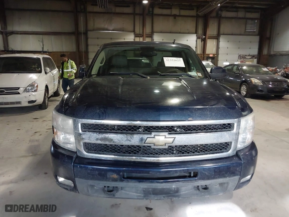 2009 Chevrolet Silverado 1500 LTZ with VIN 1GCEK39J19Z274622, listed as a IAAI auction lot 41352625 with 213,255 mi miles. Bid and sale history available at carsss.com. Image 12.