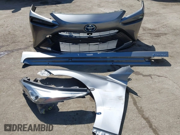 2021 Toyota Mirai XLE with VIN JTDAAAAAXMA002000, listed as a IAAI auction lot 42207752 with 33,017 mi miles and . Bid and sale history available at DreamBid. Image 12.