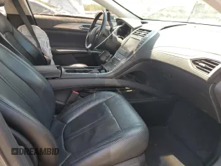 2014 Lincoln MKZ Hybrid z VIN 3LN6L2LU3ER806204, wystawiony jako Copart lot #56291185 z przebiegiem 258 082 mil mil oraz Szkoda całkowita • Salvage title. Historia ofert i sprzedaży dostępna na DreamBid. Obrazek 7.