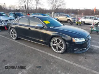2015 Audi S8 with VIN WAUK2AFD5FN027013, listed as a IAAI auction lot 41456289 with 77,877 mi miles. Bid and sale history available at carsss.com. Image 1.