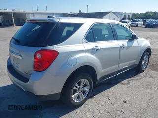 2015 Chevrolet Equinox LS z VIN 2GNALAEK0F6108170, wystawiony jako IAAI lot #40142120 z przebiegiem 161 567 mil mil oraz . Historia ofert i sprzedaży dostępna na DreamBid. Obrazek 4.