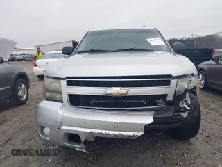 2010 Chevrolet Suburban LS with VIN 1GNUKHE37AR193670, listed as a IAAI auction lot 41415863 with 213,371 mi miles and . Bid and sale history available at DreamBid. Image 11.