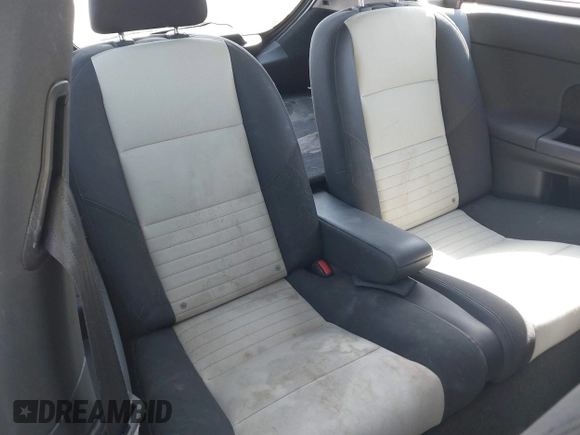 2013 Volvo C30 T5 with VIN YV1672MK1D2301684, listed as a IAAI auction lot 42041442 with 112,034 mi miles and . Bid and sale history available at DreamBid. Image 8.