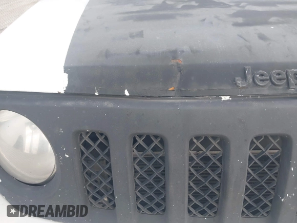 2016 Jeep Patriot Latitude with VIN 1C4NJPFB3GD583834, listed as a IAAI auction lot 42648455 with 118,083 mi miles and . Bid and sale history available at DreamBid. Image 6.