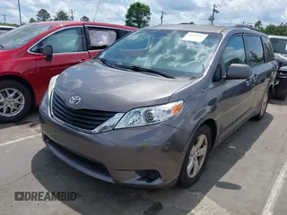 2011 Toyota Sienna LE AAS with VIN 5TDKK3DC1BS164723, listed as a IAAI auction lot 42145480 with 220,349 mi miles. Bid and sale history available at carsss.com. Image 17.