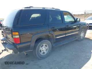 2005 Chevrolet Tahoe Police z VIN 1GNEC13Z15R223249, wystawiony jako IAAI lot #41874311 z przebiegiem 144 681 mil mil oraz . Historia ofert i sprzedaży dostępna na DreamBid. Obrazek 4.