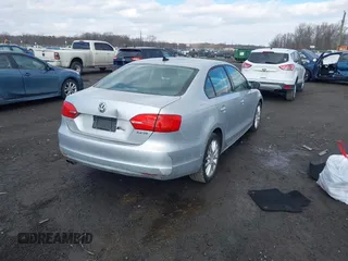 2011 Volkswagen Jetta SE with VIN 3VWDZ7AJ7BM368275, listed as a IAAI auction lot 41444681 with 139,828 mi miles and . Bid and sale history available at DreamBid. Image 4.