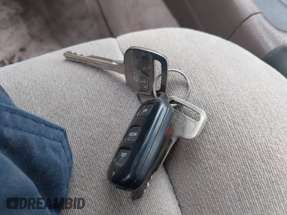 2000 Toyota Camry CE с VIN 4T1BG22K0YU671327, выставлен на аукционе IAAI как лот 42456202 с пробегом 132 330 миль миль и . История ставок и продаж доступна на DreamBid. Изображение 11.