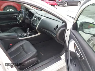 2014 Nissan Altima SL with VIN 1N4AL3AP0EC137458, listed as a IAAI auction lot 41953124 with 163,583 mi miles and . Bid and sale history available at DreamBid. Image 5.