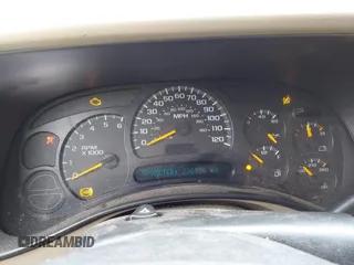 2005 Chevrolet Tahoe Z71 with VIN 1GNEK13Z95R255918, listed as a IAAI auction lot 42033067 with 236,936 mi miles. Bid and sale history available at carsss.com. Image 7.