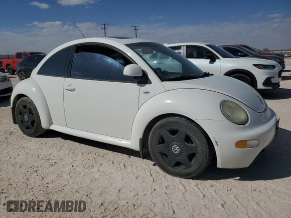 2000 Volkswagen Beetle GLX with VIN 3VWDD21C5YM450131, listed as a Copart auction lot 78421784 with 154,911 mi miles and Salvage title. Bid and sale history available at DreamBid. Image 4.