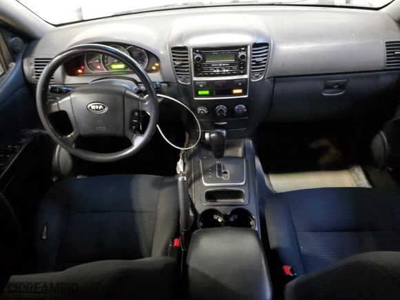 2009 Kia Sorento LX with VIN KNDJC735095892360, listed as a Copart auction lot 43809195 with 332,770 mi miles and Salvage Title. Bid and sale history available at carsss.com. Image 8.